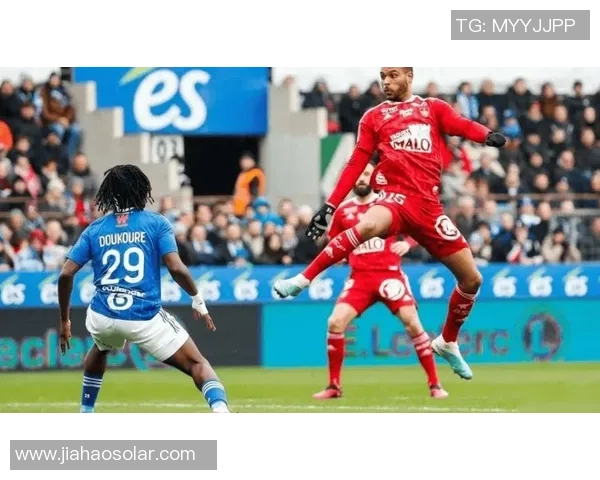 法甲激战布雷斯特逆转梅斯敦比亚破门卡斯蒂略失点球